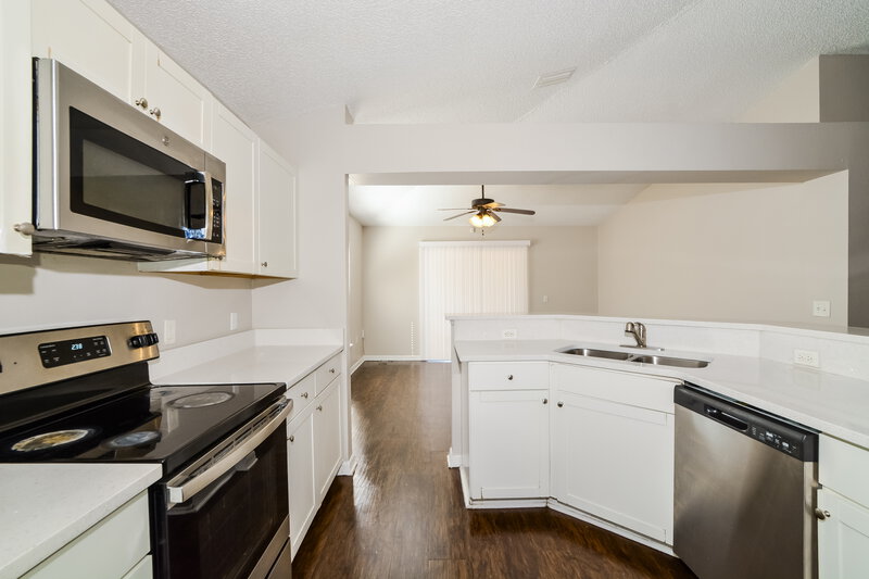 2,815/Mo, 254 Regal Downs Cir Winter Garden, FL 34787 Kitchen View 2