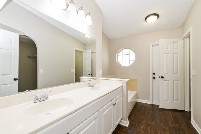 2,815/Mo, 254 Regal Downs Cir Winter Garden, FL 34787 Main Bathroom View