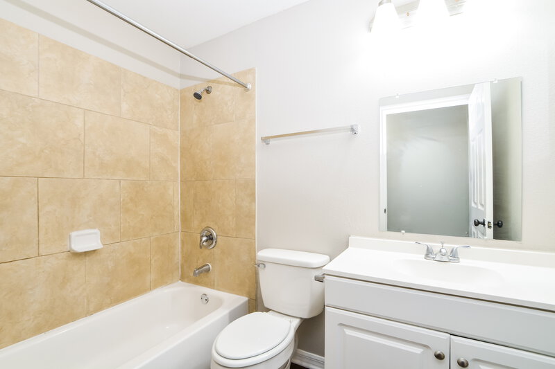 2,815/Mo, 254 Regal Downs Cir Winter Garden, FL 34787 Bathroom View