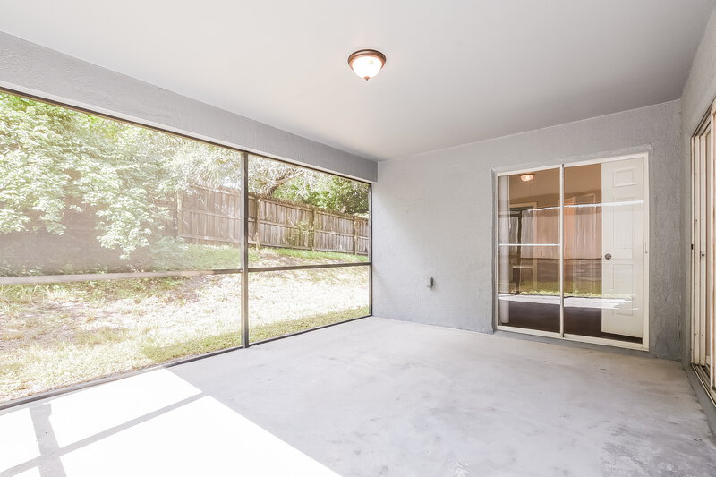 2,185/Mo, 325 Bay St Apopka, FL 32712 Sun Room View