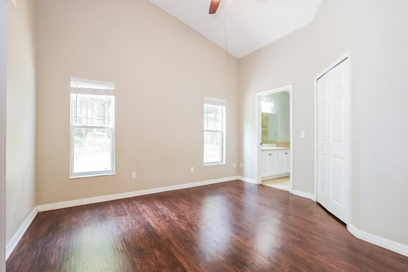 2,185/Mo, 325 Bay St Apopka, FL 32712 Main Bedroom View