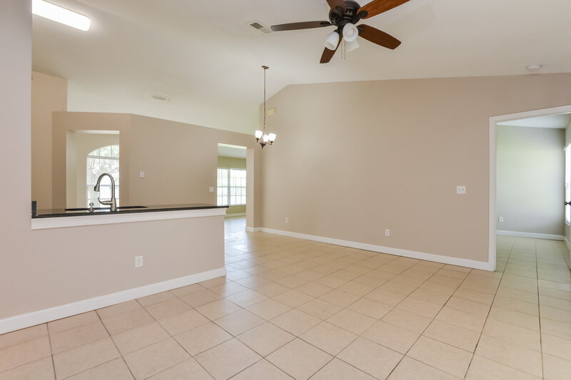 2,465/Mo, 1306 Silverthorn Dr Orlando, FL 32825 Bonus Room View 2