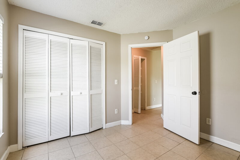 2,140/Mo, 1306 Silverthorn Dr Orlando, FL 32825 Bedroom View