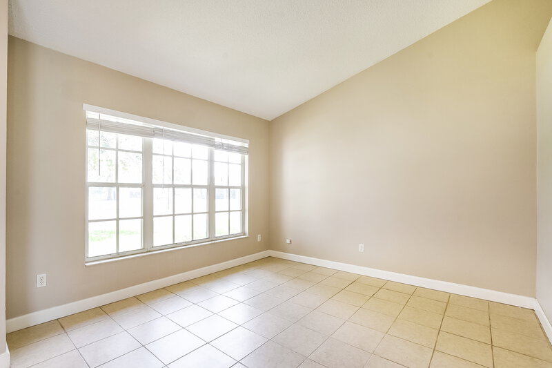 2,140/Mo, 1306 Silverthorn Dr Orlando, FL 32825 Bedroom View 2