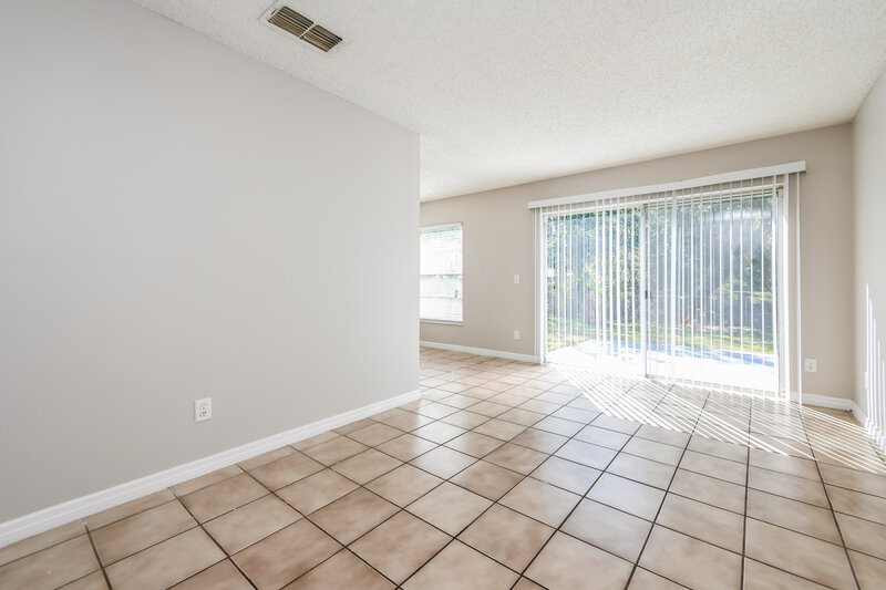 2,420/Mo, 7663 Sapphire Ln Orlando, FL 32822 Family Room View