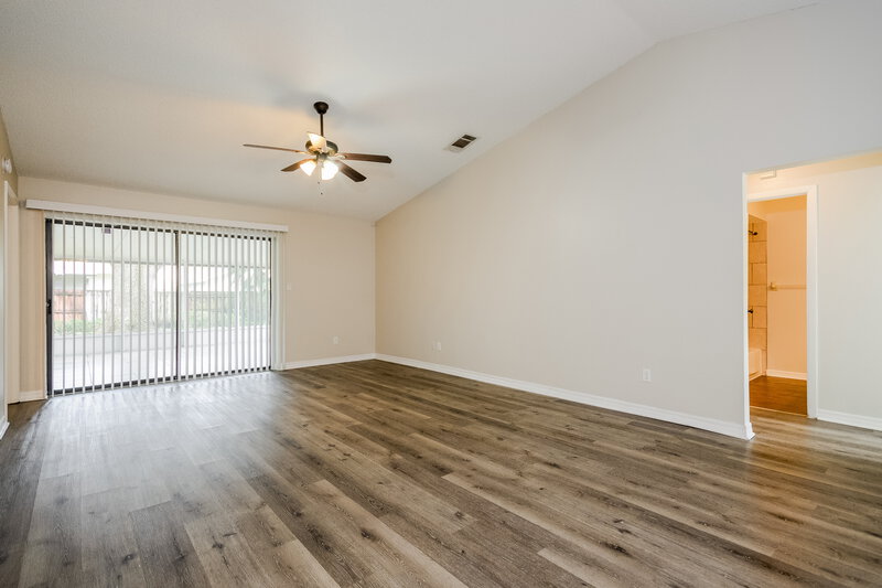 2,365/Mo, 1125 Covington St Oviedo, FL 32765 Living Room View 3