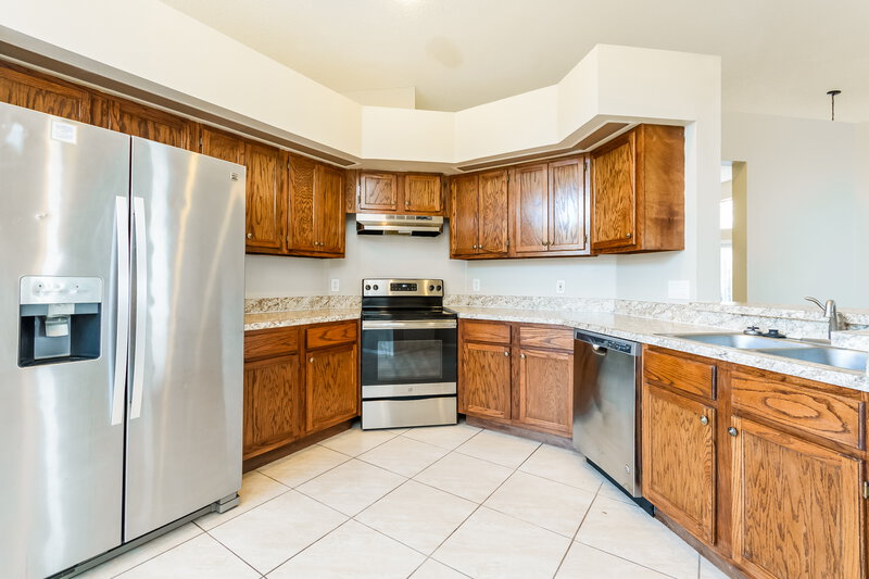 1,920/Mo, 2206 Wyndam Way Kissimmee, FL 34743 Kitchen View