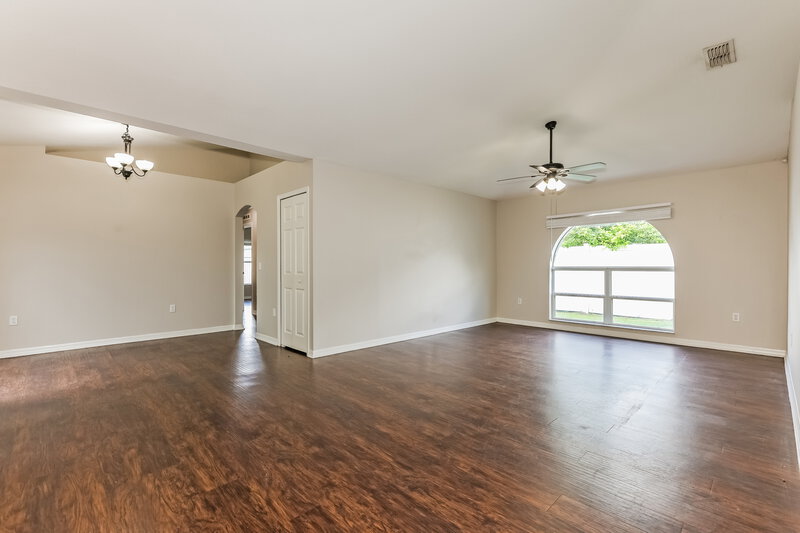 2,090/Mo, 436 Fish Hawk Dr Winter Haven, FL 33884 Living Room View