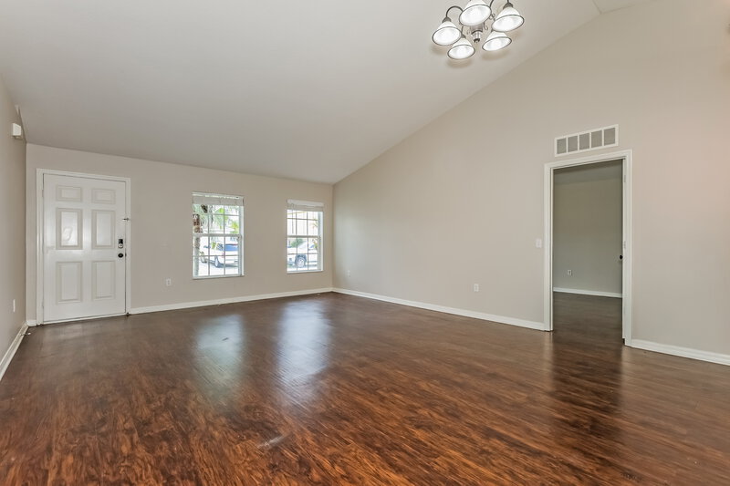 2,090/Mo, 436 Fish Hawk Dr Winter Haven, FL 33884 Dining Room View 2