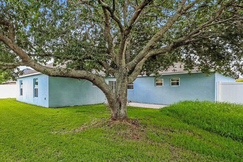 2,090/Mo, 436 Fish Hawk Dr Winter Haven, FL 33884 Rear View