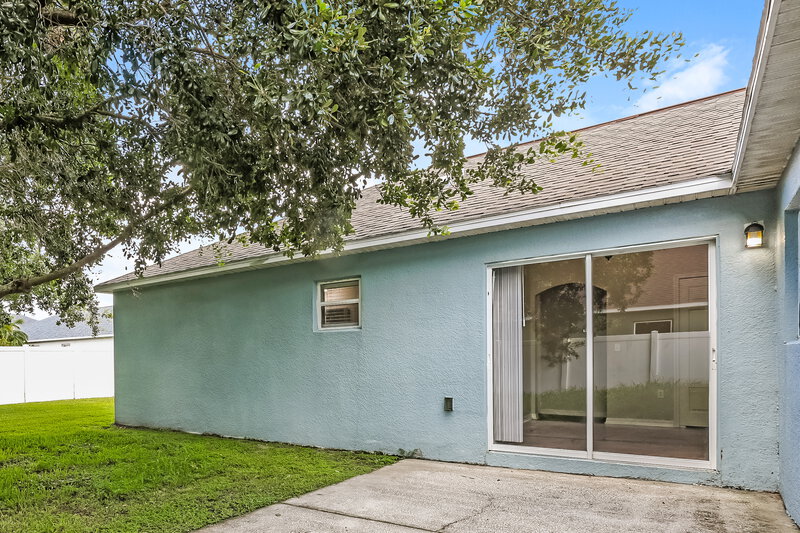 2,090/Mo, 436 Fish Hawk Dr Winter Haven, FL 33884 Rear View 2