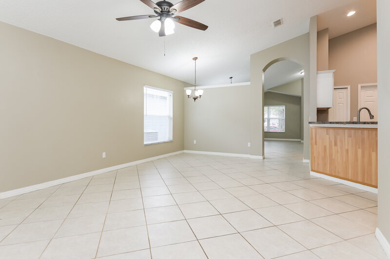 2,350/Mo, 1824 Palmetto Pine Ln Orlando, FL 32826 Family Room View 2