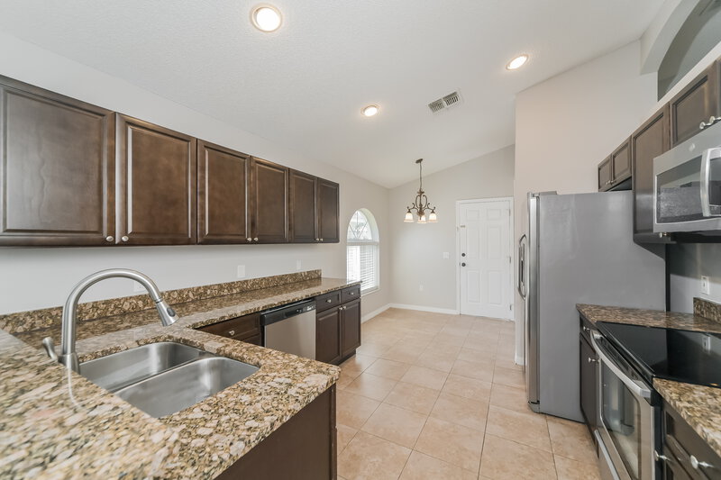 2,395/Mo, 4307 Bayside Dr Kissimmee, FL 34746 Kitchen View