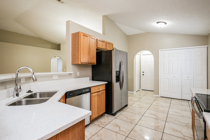 1,815/Mo, 1101 Ronlin St Haines City, FL 33844 Kitchen View