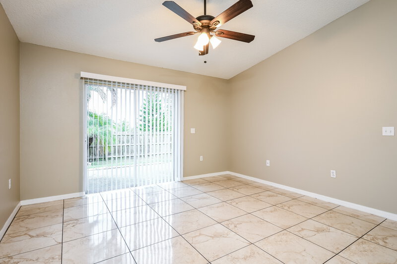 1,815/Mo, 1101 Ronlin St Haines City, FL 33844 Family Room View 2
