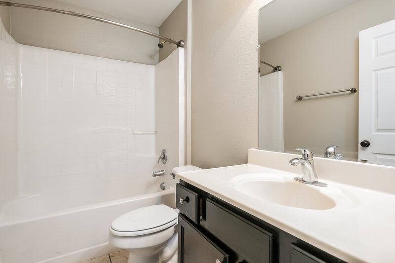 1,815/Mo, 1101 Ronlin St Haines City, FL 33844 Bathroom View