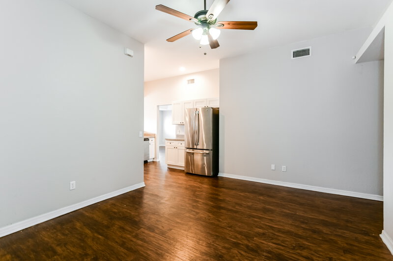 1,720/Mo, 205 Madalyn Ct Auburndale, FL 33823 Living Room View 2