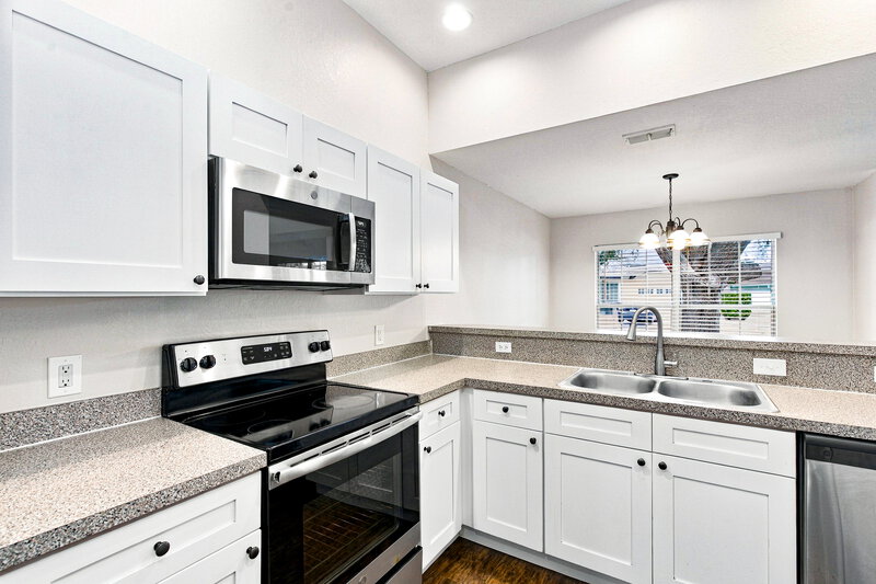 1,885/Mo, 205 Madalyn Ct Auburndale, FL 33823 Kitchen View