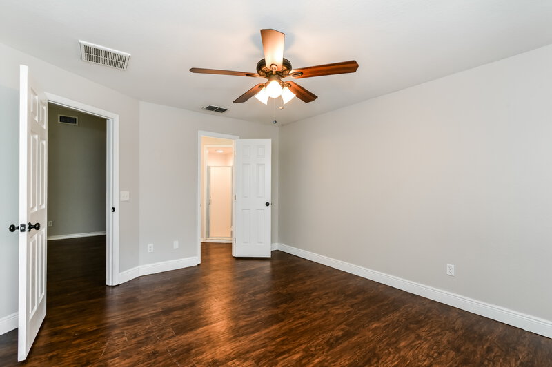 1,720/Mo, 205 Madalyn Ct Auburndale, FL 33823 Main Bedroom View 2