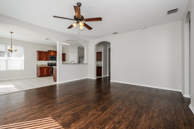 2,165/Mo, 2091 The Oaks Blvd Kissimmee, FL 34746 Living Room View 2
