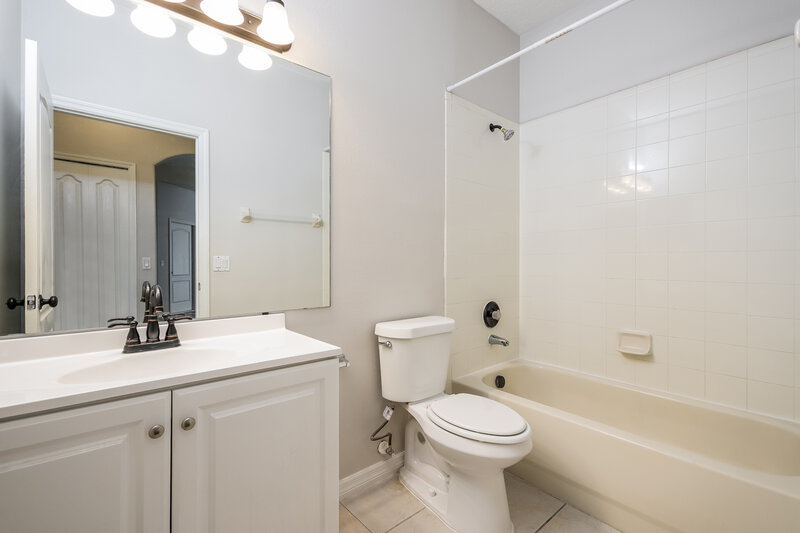 2,165/Mo, 2091 The Oaks Blvd Kissimmee, FL 34746 Bedroom View 4