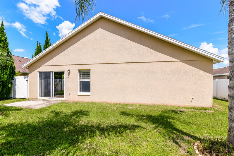 2,170/Mo, 2763 Eagle Ridge Loop Kissimmee, FL 34746 Rear View