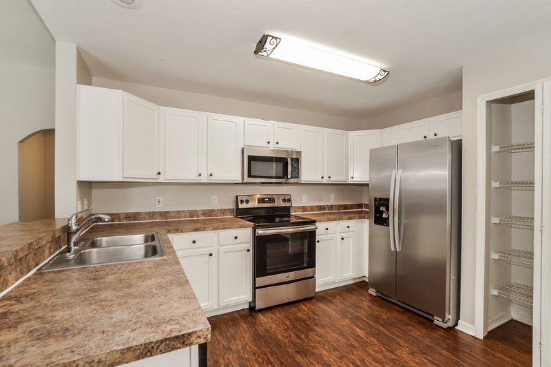 2,565/Mo, 2415 Pine Chase Circle Saint Cloud, FL 34769 Kitchen View