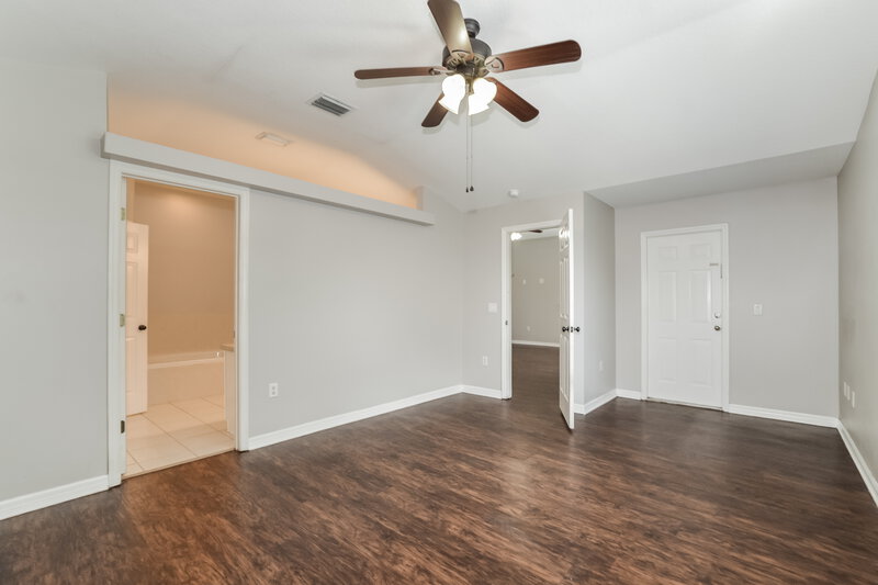 2,565/Mo, 2415 Pine Chase Circle Saint Cloud, FL 34769 Main Bedroom View 2