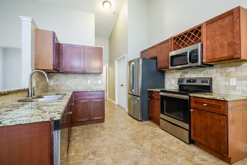3,480/Mo, 2428 Timothy Ln Kissimmee, FL 34743 Kitchen View 2