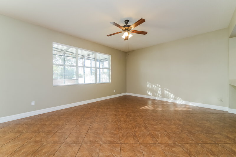 2,310/Mo, 1454 Blackwater Pond Dr Orlando, FL 32828 Living Room View 2