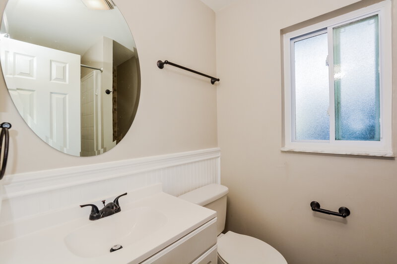 2,445/Mo, 818 Big Buck Cir Winter Springs, FL 32708 Main Bathroom View