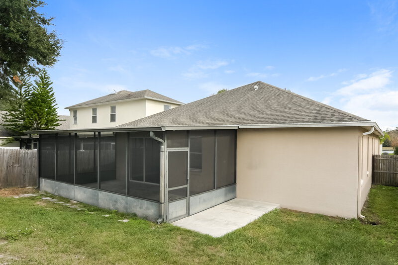 2,455/Mo, 14677 Kristenright Ln Orlando, FL 32826 Rear View