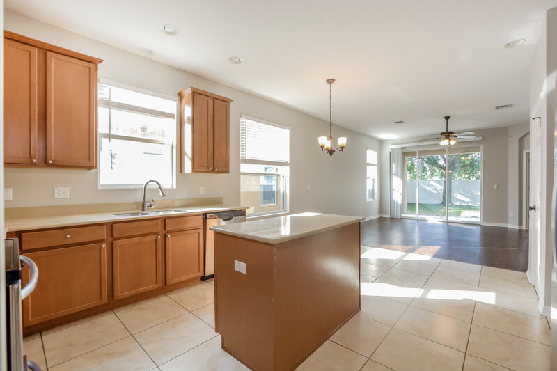 2,570/Mo, 15128 Stonebriar Way Orlando, FL 32826 Breakfast Nook View