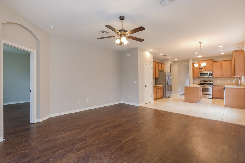 2,570/Mo, 15128 Stonebriar Way Orlando, FL 32826 Family Room View 2