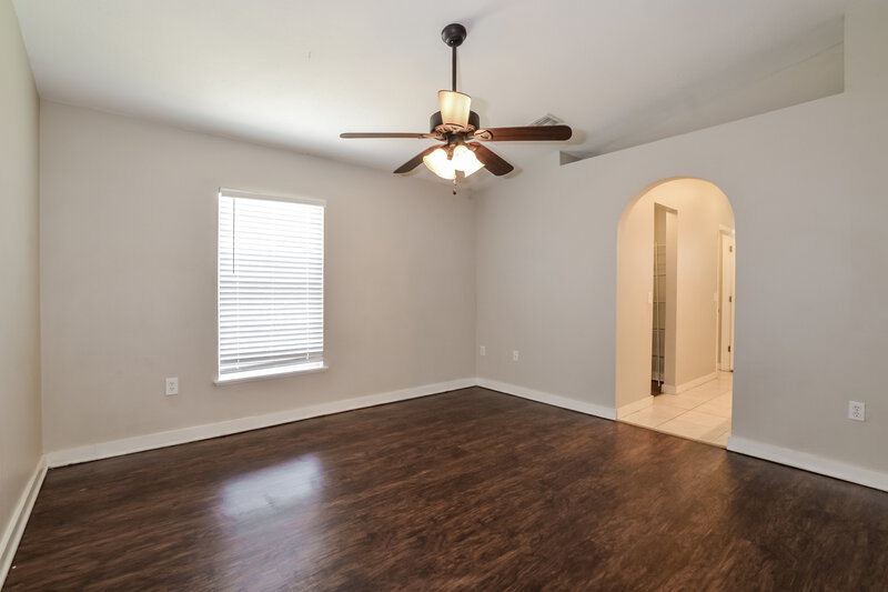 2,060/Mo, 544 Birch Ct Apopka, FL 32712 Main Bedroom View