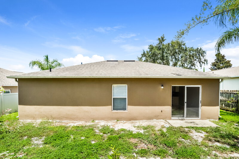 2,060/Mo, 544 Birch Ct Apopka, FL 32712 Rear View