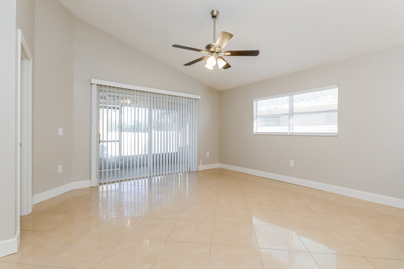 2,250/Mo, 3049 Rob Way Kissimmee, FL 34743 Living Room View