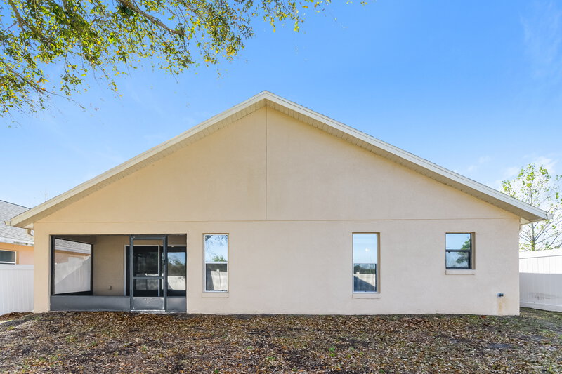 2,250/Mo, 3049 Rob Way Kissimmee, FL 34743 Rear View