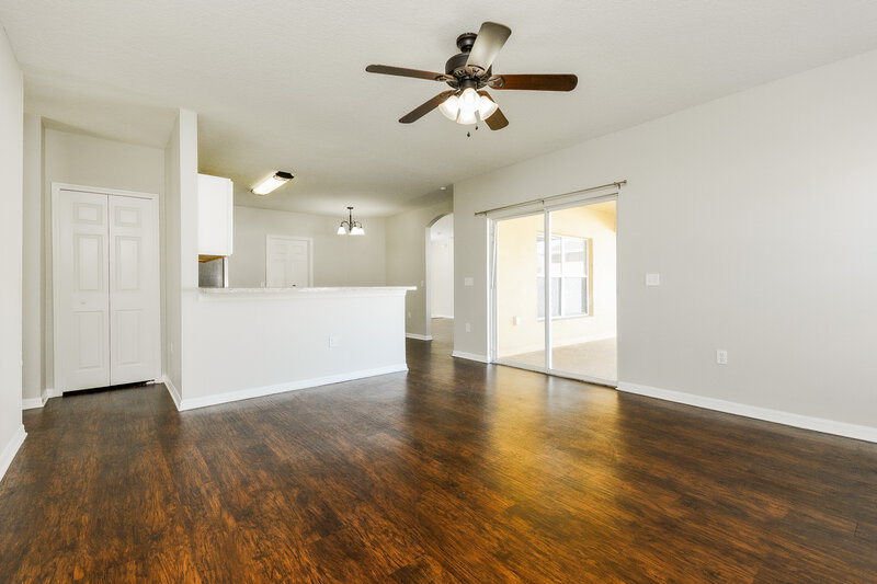 1,655/Mo, 536 Bromley Ct Kissimmee, FL 34758 Family Room View 2