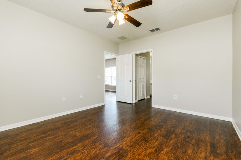 1,655/Mo, 536 Bromley Ct Kissimmee, FL 34758 Main Bedroom View 2