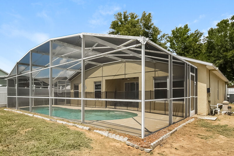 2,420/Mo, 17510 Silver Creek Ct Clermont, FL 34714 Rear View