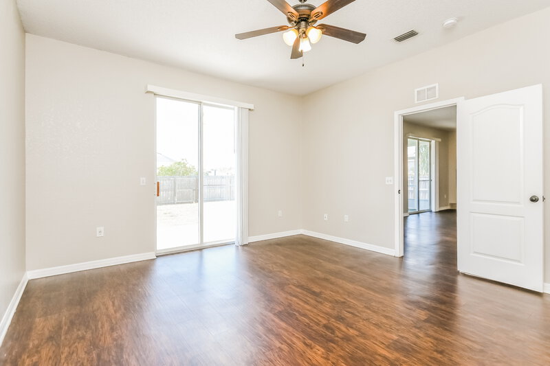 3,660/Mo, 6033 Live Oak Dr Winter Haven, FL 33880 Main Bedroom View 2