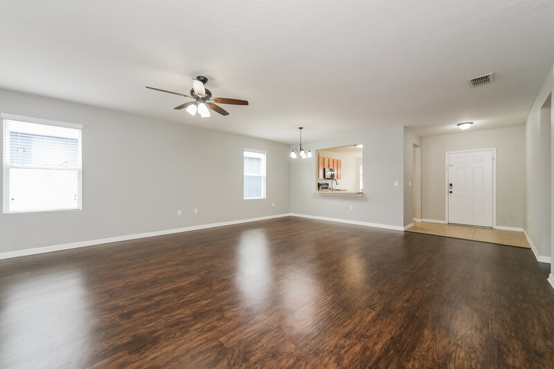 1,895/Mo, 1744 Wallace Manor Loop Winter Haven, FL 33880 Living Room View 4