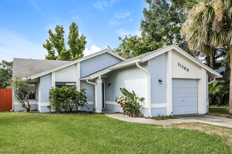 2,140/Mo, 11389 Darlington Dr Orlando, FL 32837 Front View
