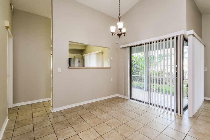 2,140/Mo, 11389 Darlington Dr Orlando, FL 32837 Dining Room View