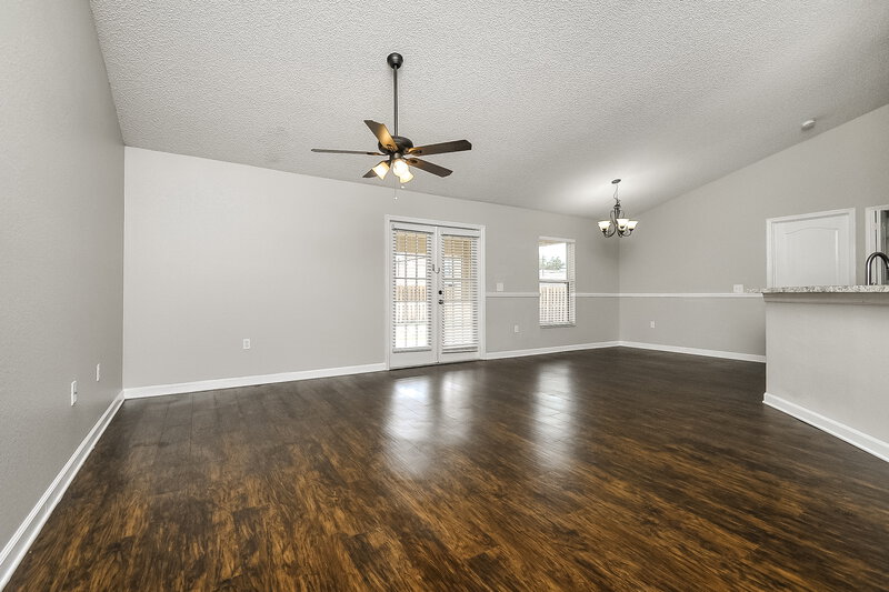 2,220/Mo, 6025 Live Oak Dr Winter Haven, FL 33880 Living Room View