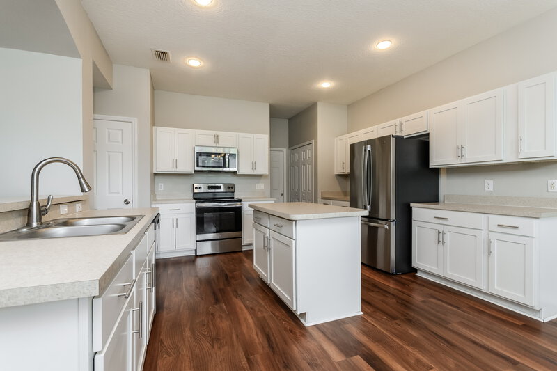 3,530/Mo, 2083 Casaba Cove Avenue Ocoee, FL 34761 Kitchen View