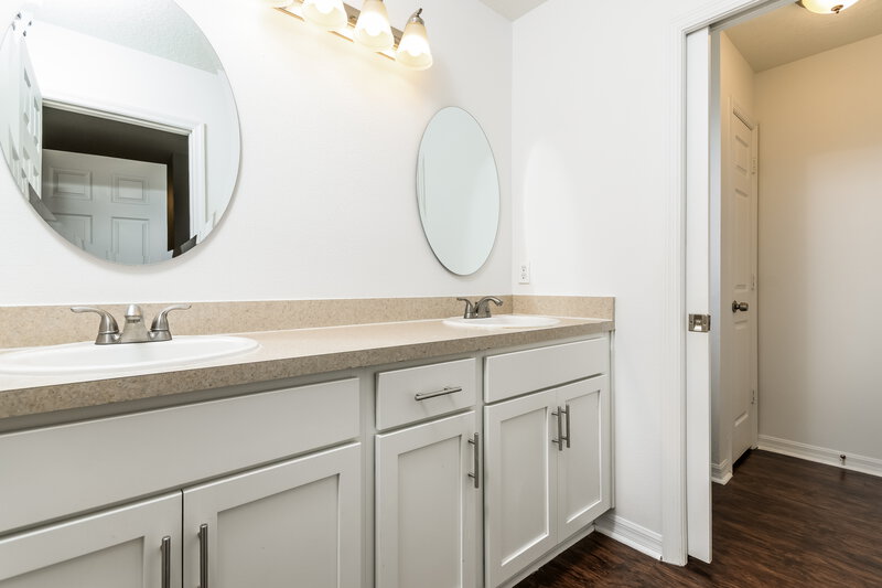 3,530/Mo, 2083 Casaba Cove Avenue Ocoee, FL 34761 Bathroom View