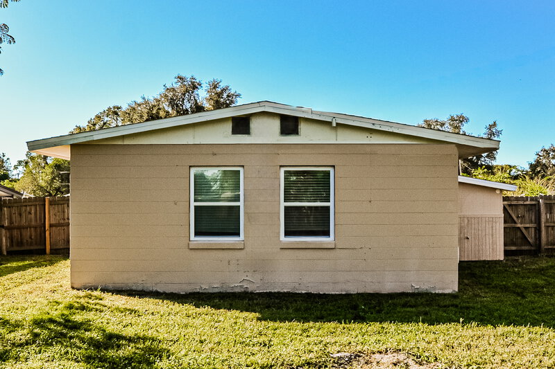1,580/Mo, 218 Woodmere Blvd Sanford, FL 32773 Rear View