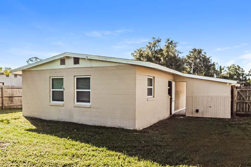 1,580/Mo, 218 Woodmere Blvd Sanford, FL 32773 Rear View 2
